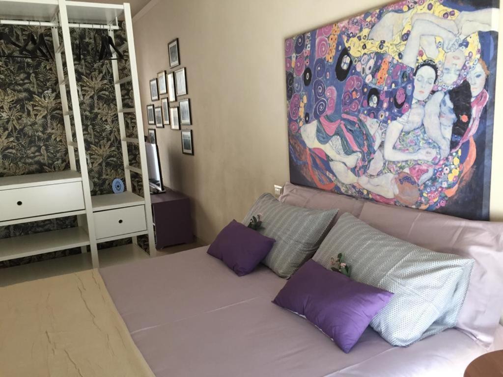 Piccolo Loft In Centro Asti Apartment Bagian luar foto